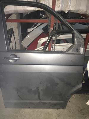 volkswagen transporter 2004-2014 çıkma yedek sag kapı